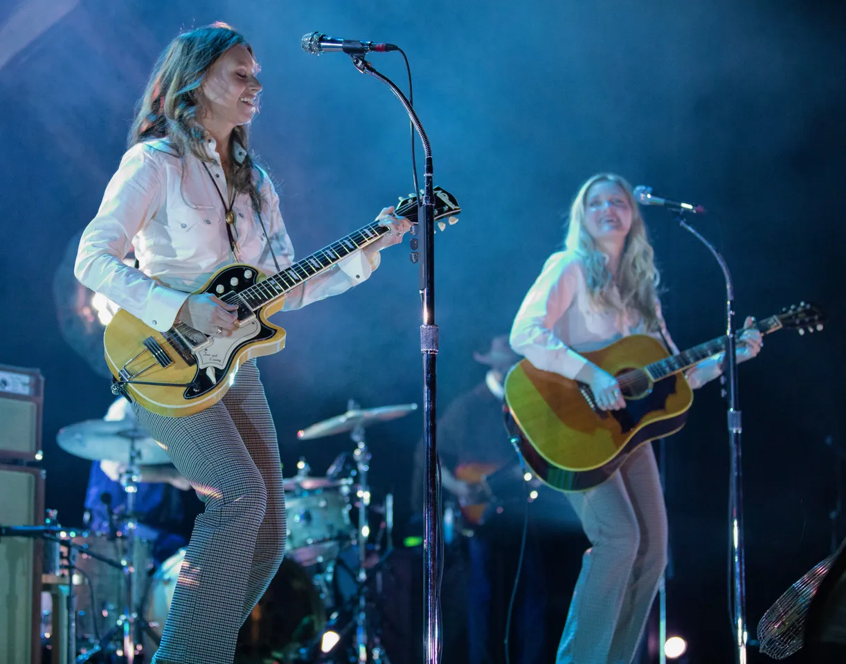 Aly & AJ